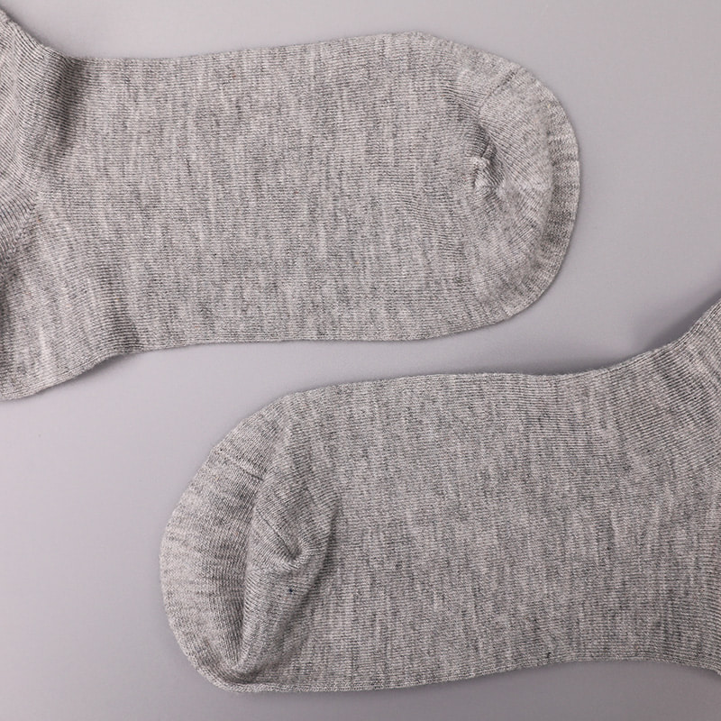 Puha fonott selyem nylon ammóniával borított 2 vízszintes csíkkal és megerősített, kézzel varrott női zokni WSD1536