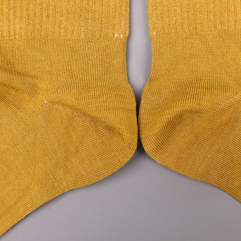 Puha fonott selyem nylon ammóniával borított 2 vízszintes csíkkal és megerősített, kézzel varrott női zokni WSD1536