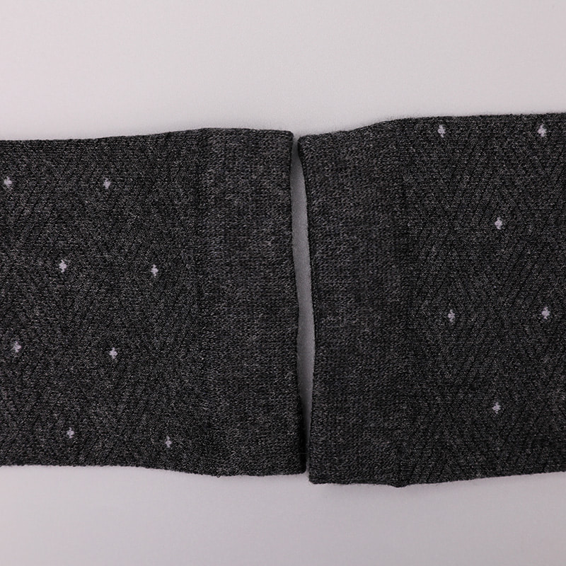 Puha fonású selyem nylon borítású ammónia, láthatatlan gyémánt alakú kis pont jacquard kézzel varrott téli vastag férfi zokni WSD2851